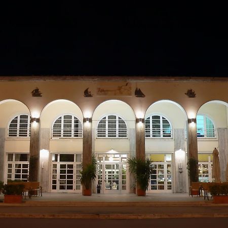 Hotel Luana В'яреджо Екстер'єр фото