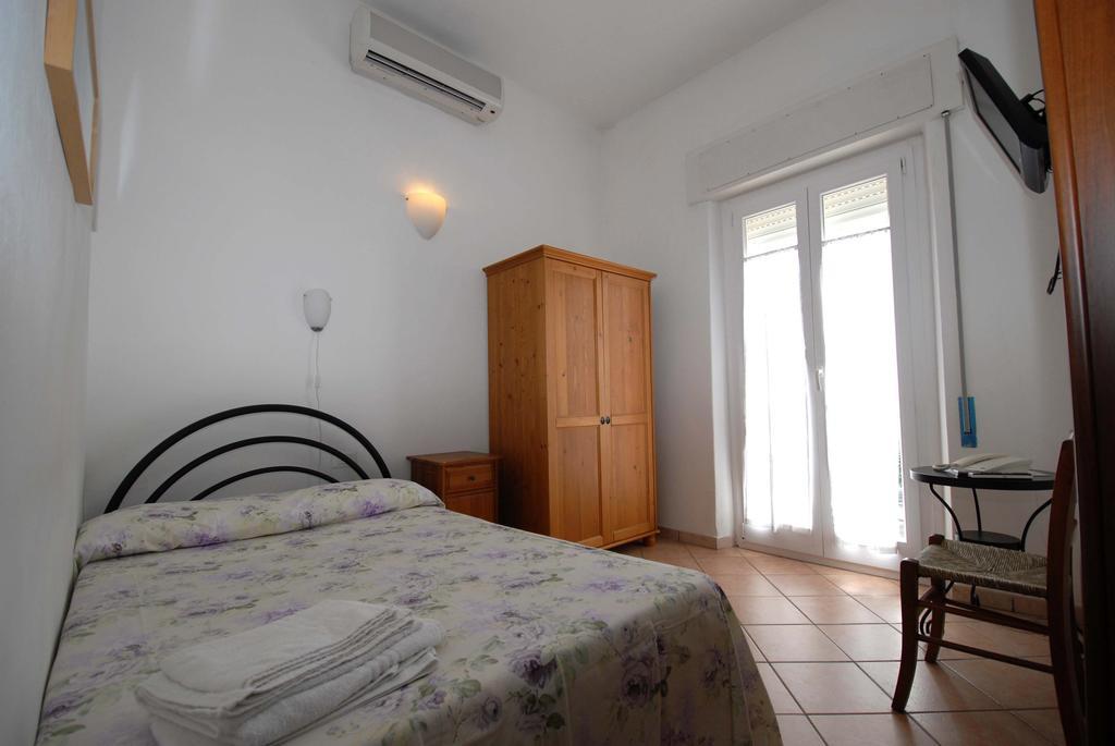 Hotel Luana В'яреджо Екстер'єр фото