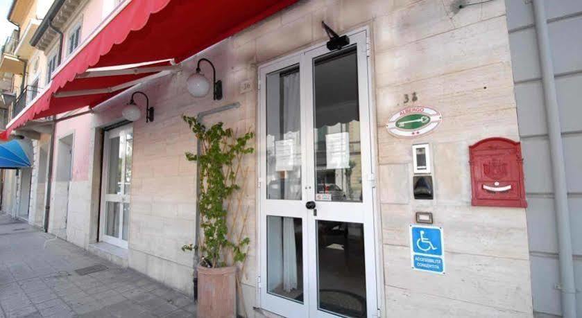 Hotel Luana В'яреджо Екстер'єр фото